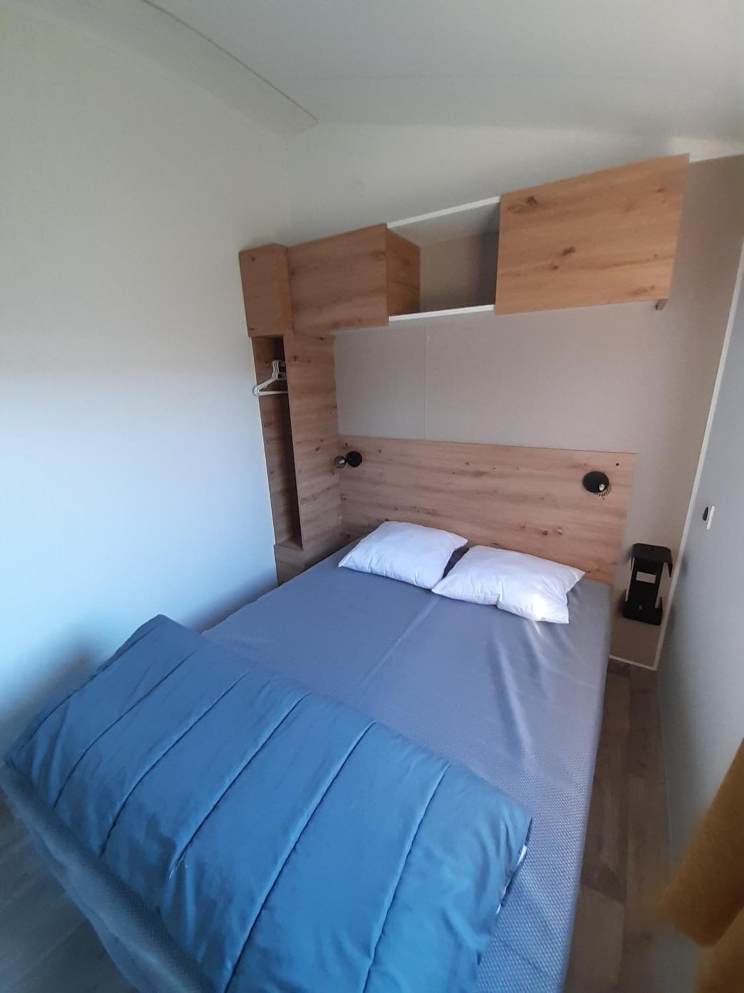 Camping Les Brillas Les Moutiers 外观 照片