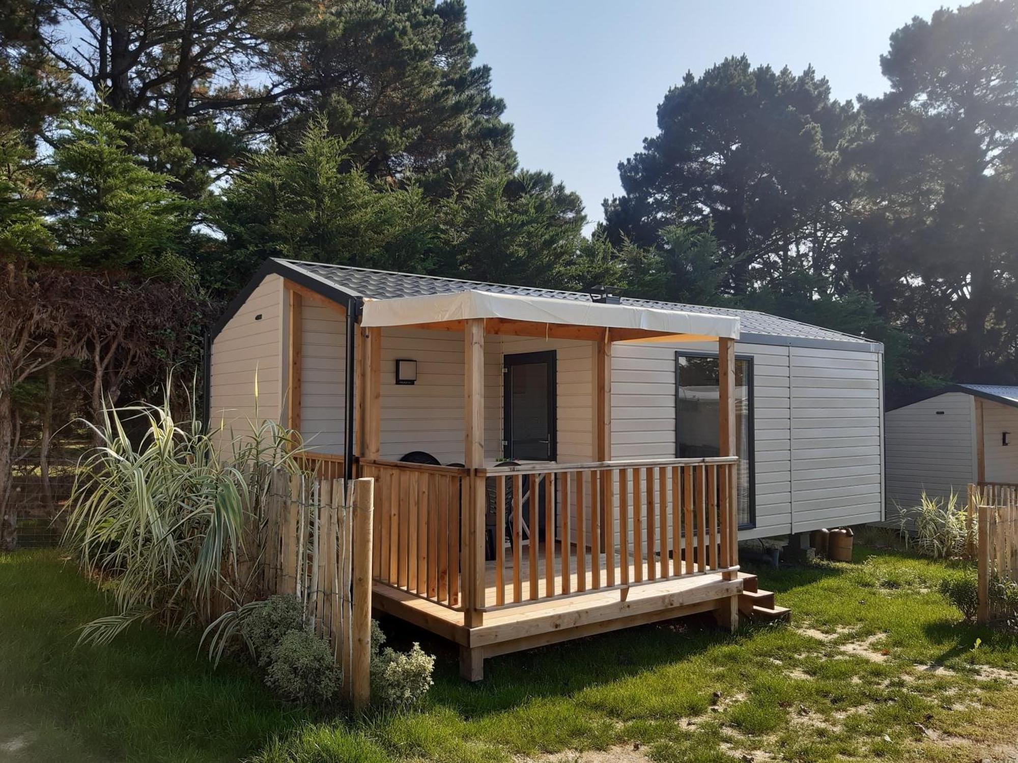 Camping Les Brillas Les Moutiers 外观 照片