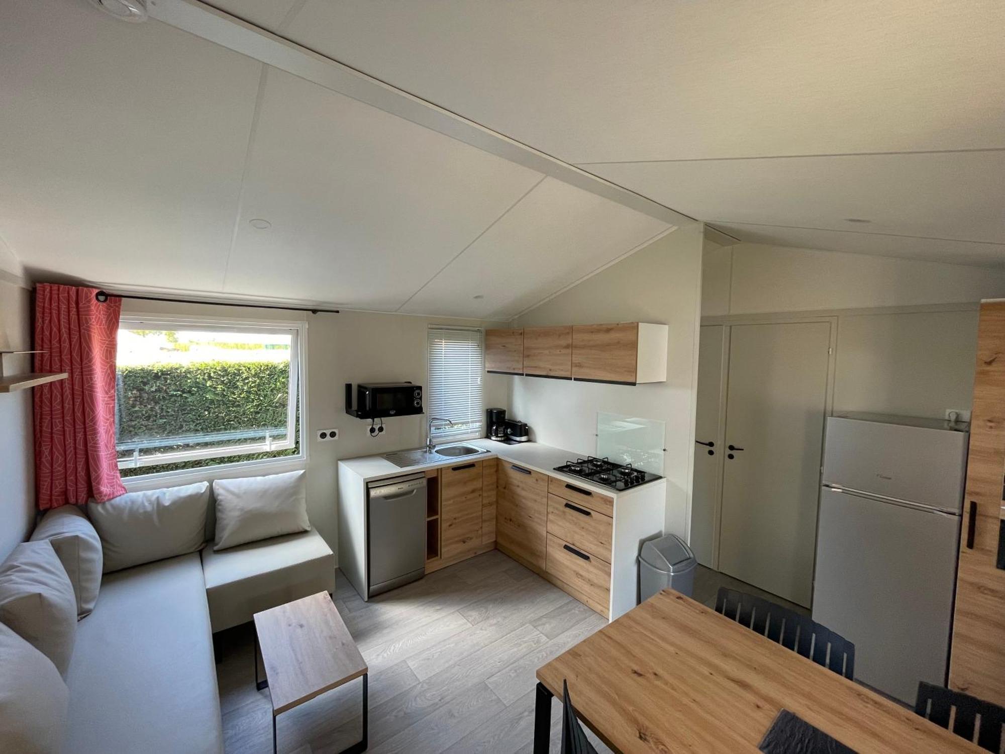 Camping Les Brillas Les Moutiers 外观 照片