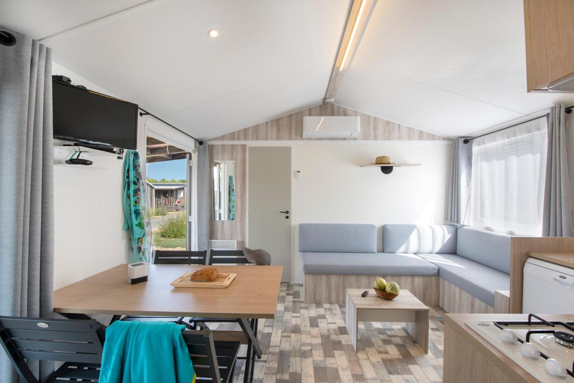 Camping Les Brillas Les Moutiers 外观 照片