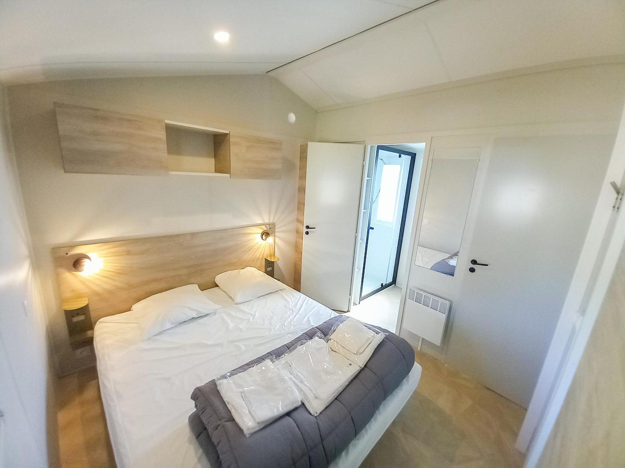 Camping Les Brillas Les Moutiers 外观 照片