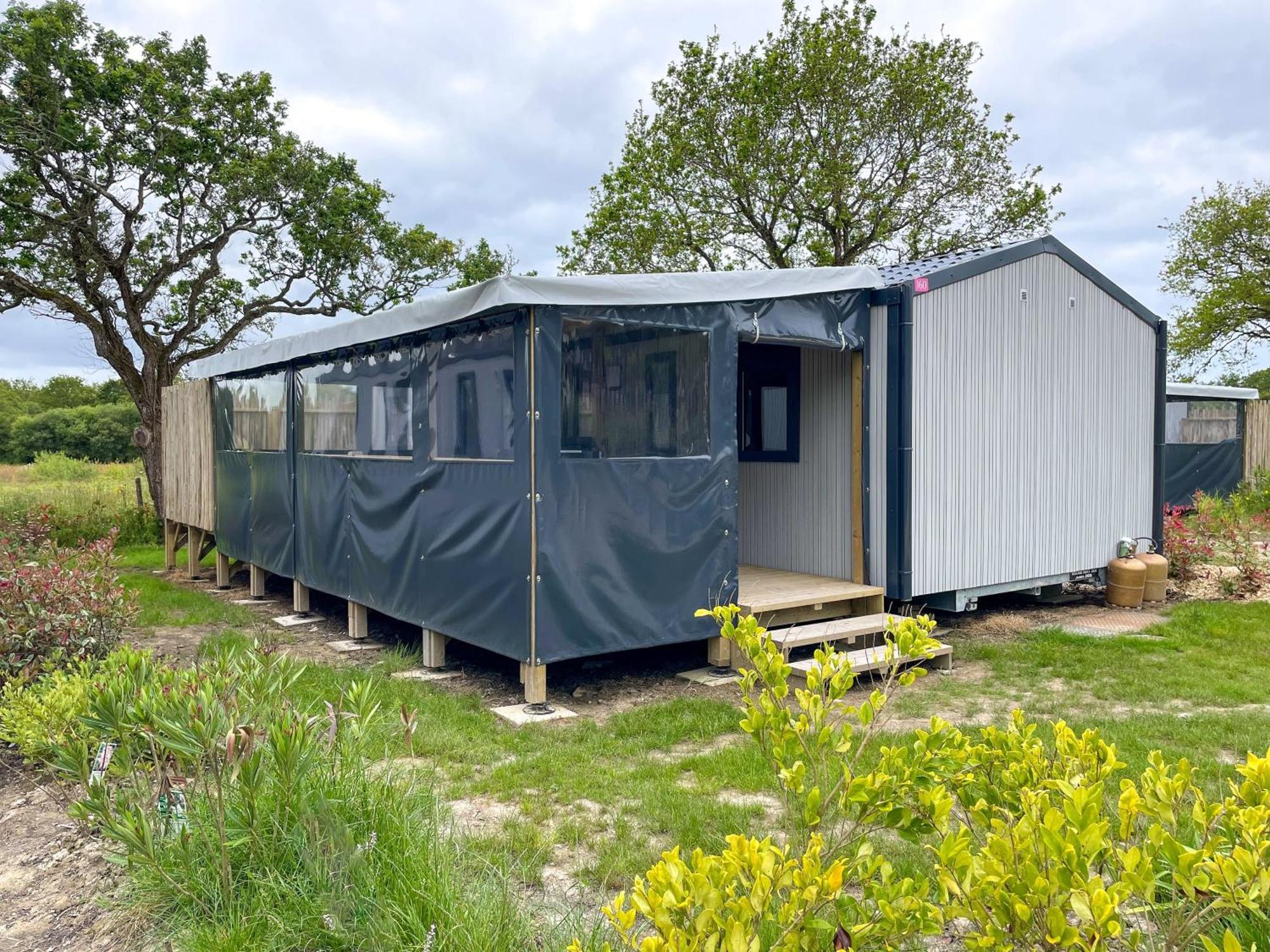 Camping Les Brillas Les Moutiers 外观 照片